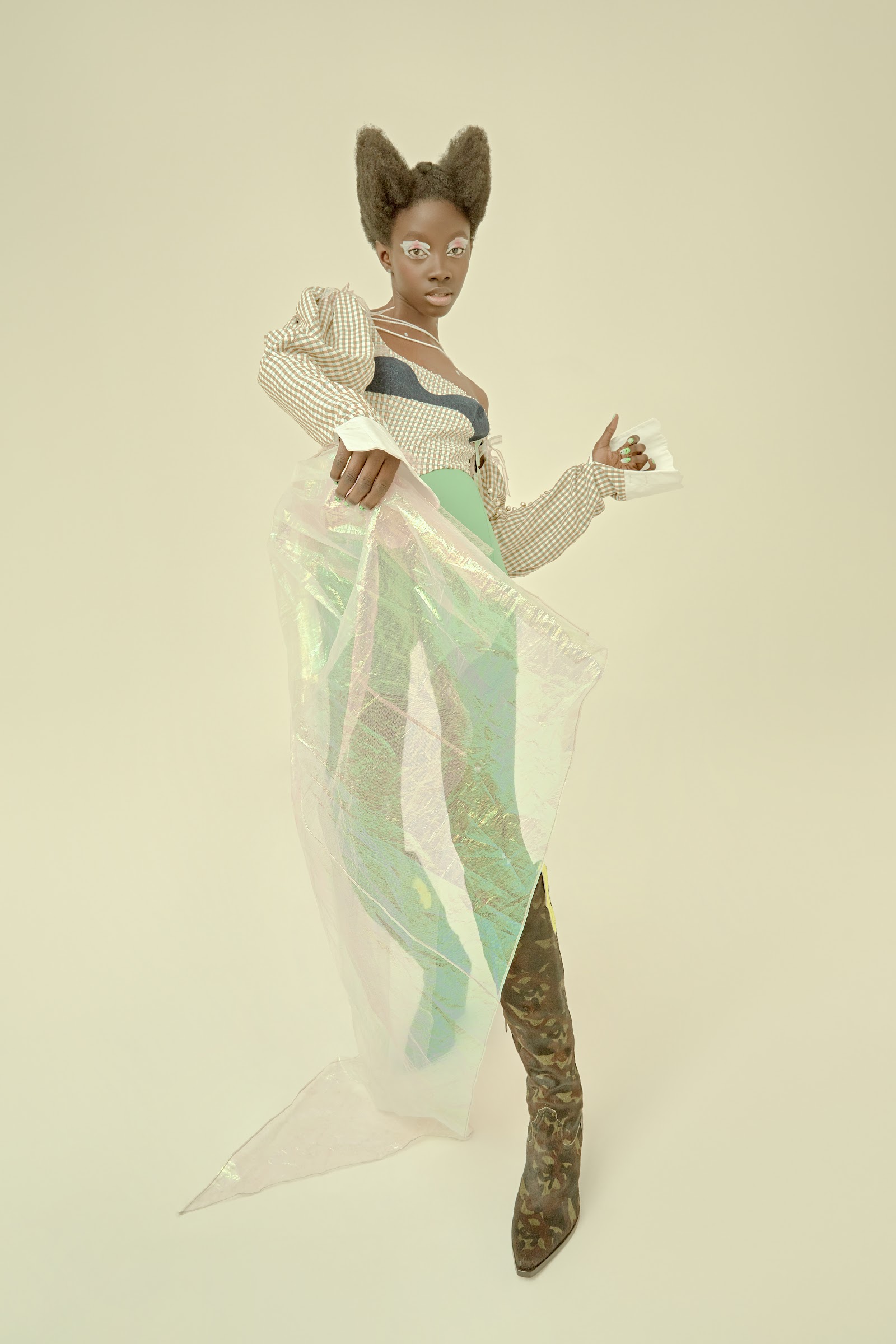PEEK-A-BOO — Look 13