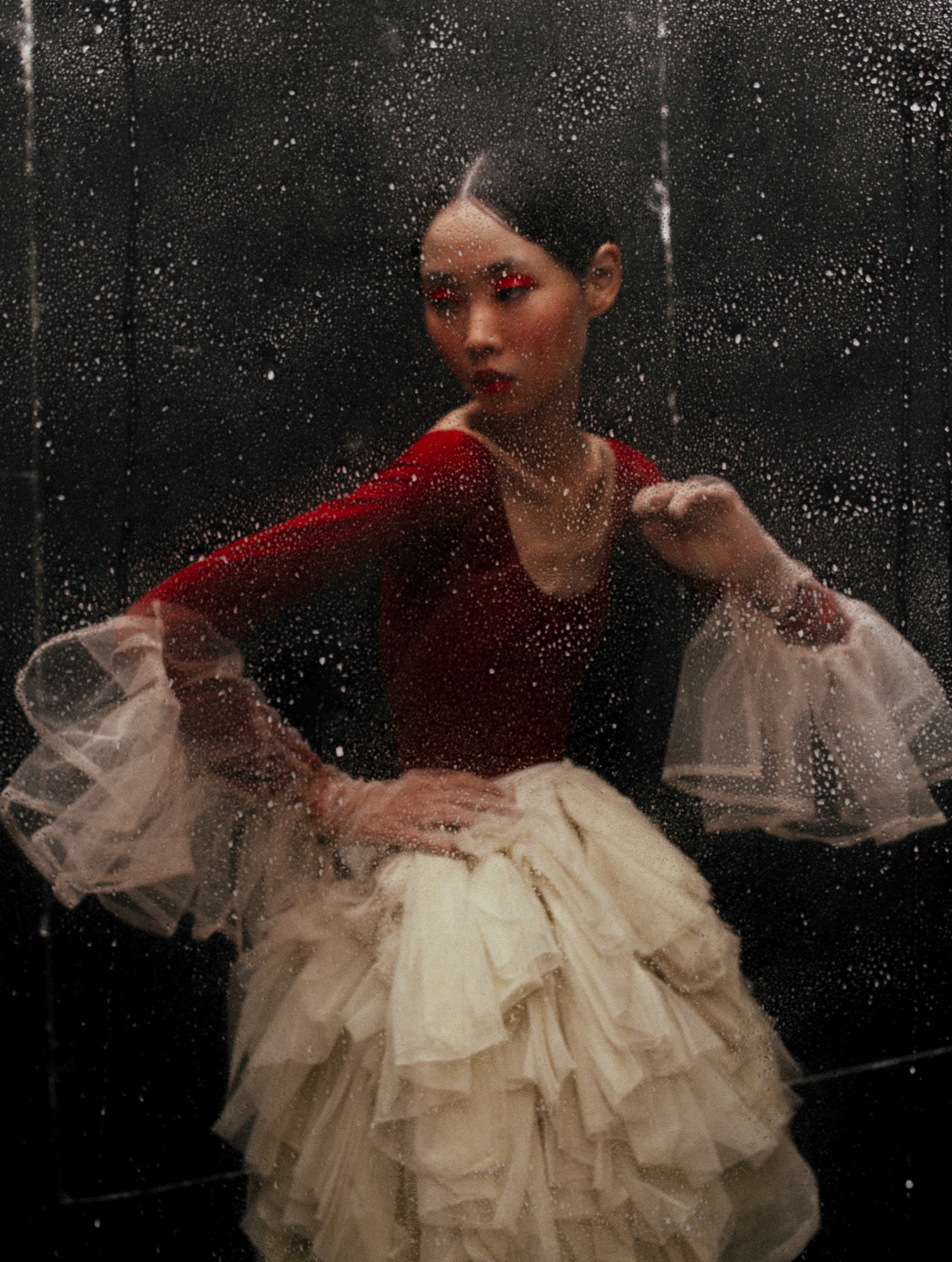 TROUBLE WATER — Look 5