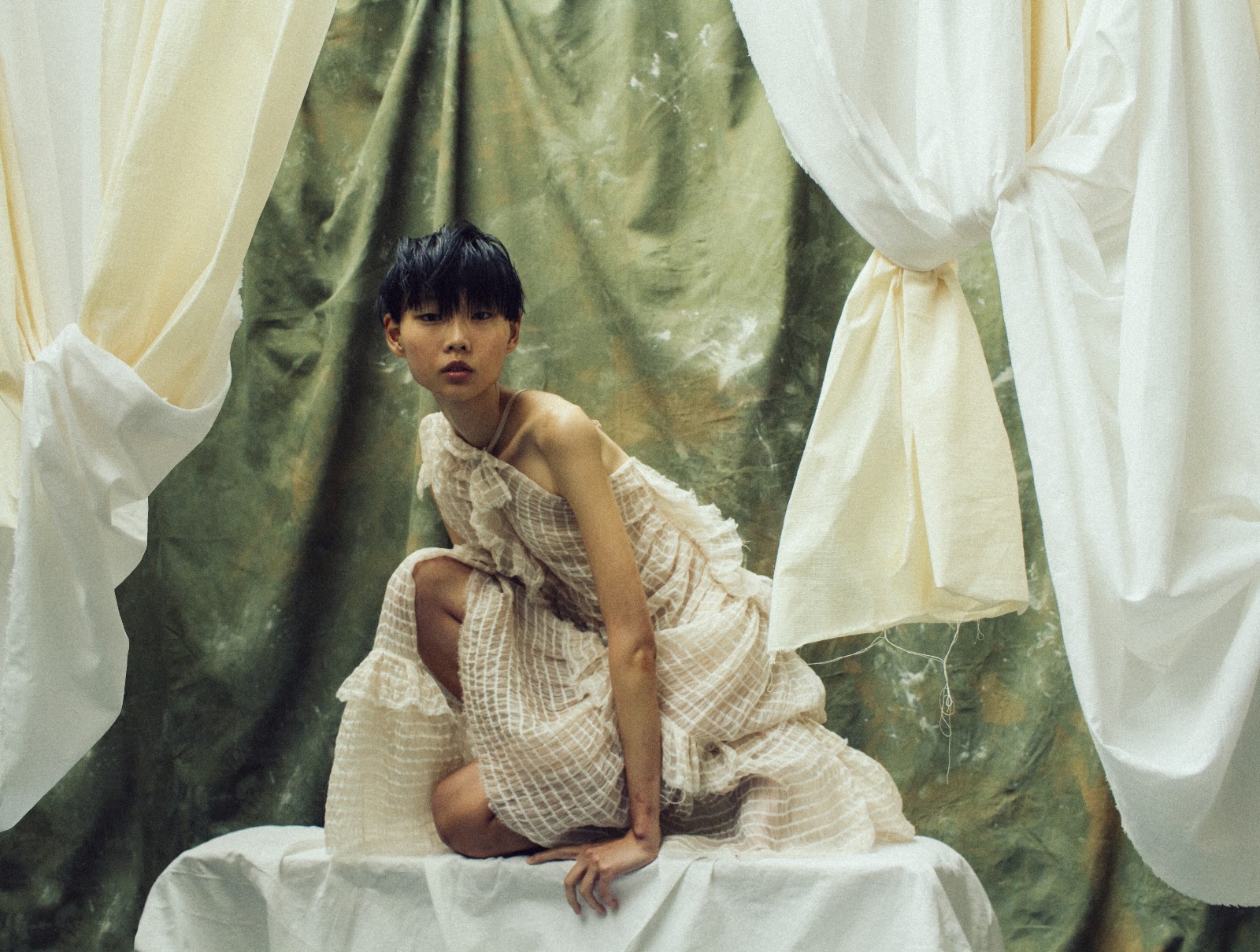TROUBLE WATER — Look 7