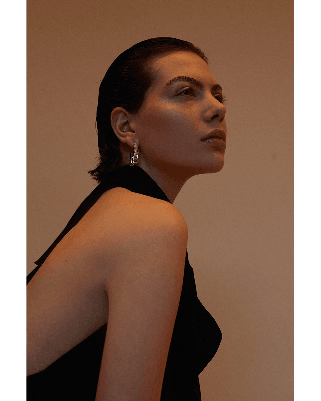 EARTH AND STONE — Look 8