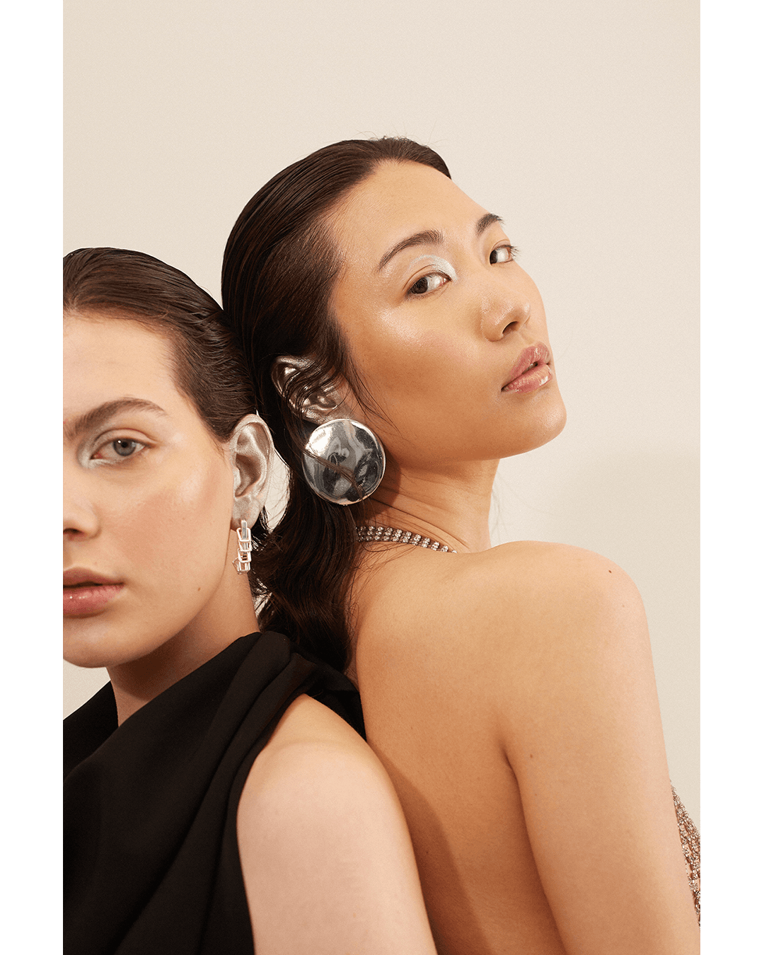 EARTH AND STONE — Look 15