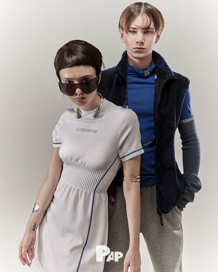 NEW WORLD — Look 4