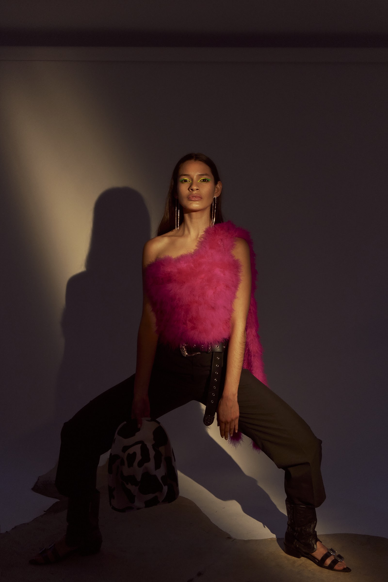 BOTH EYES ON THE COWBOY — Look 8