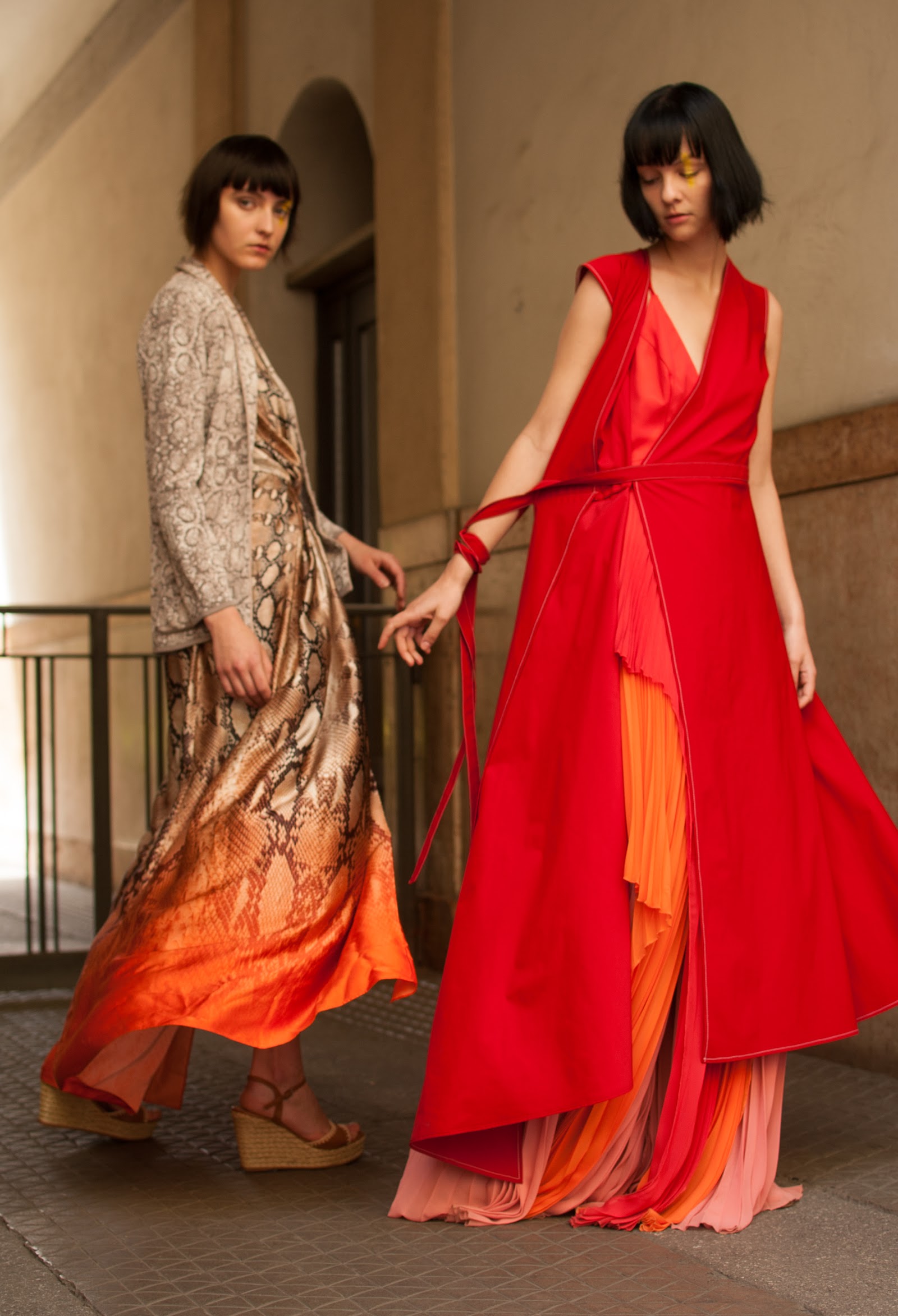 SIDE BY SIDE — Look 2