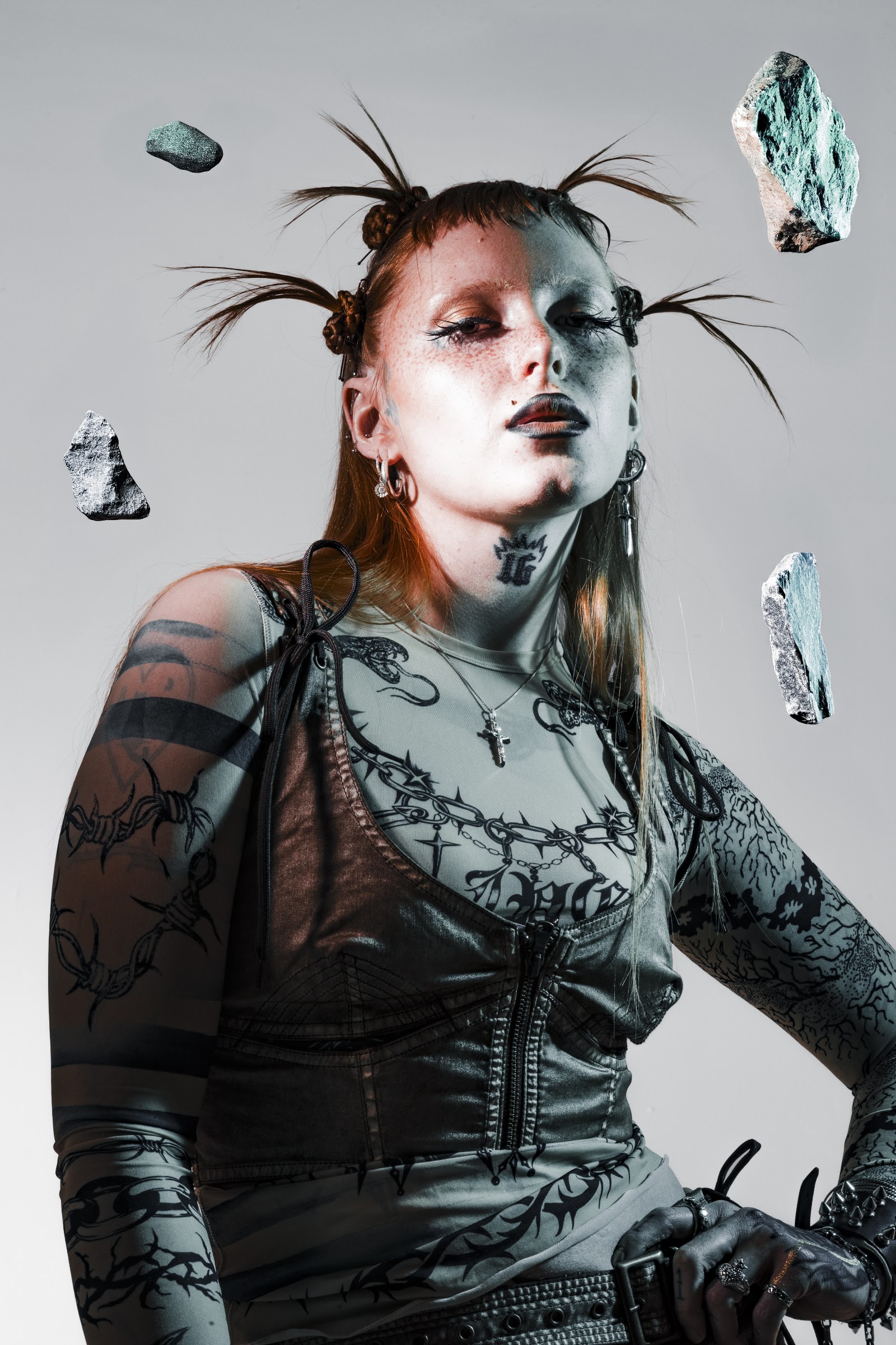 CYBERPUNK — Look 14