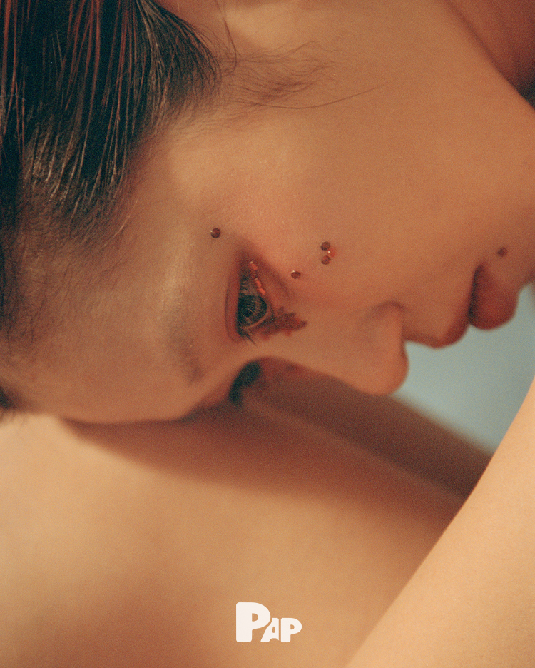 MEET A BETTER SEX — Look 13