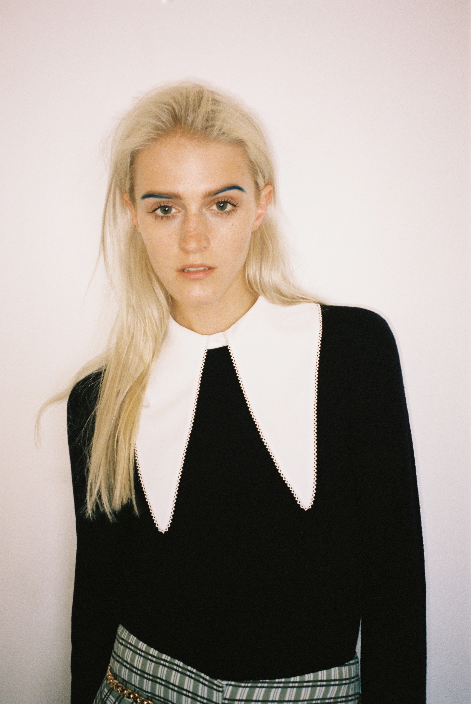 YOU LEFT ME BUT I RATHER BE ALONE — Look 5