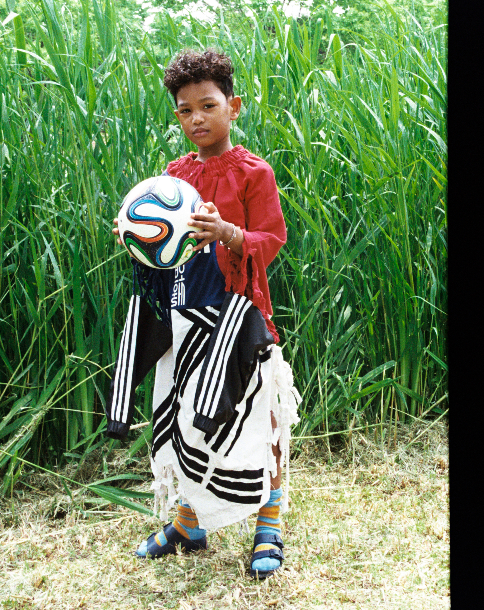 THE SOCCER TRIBE — Look 2