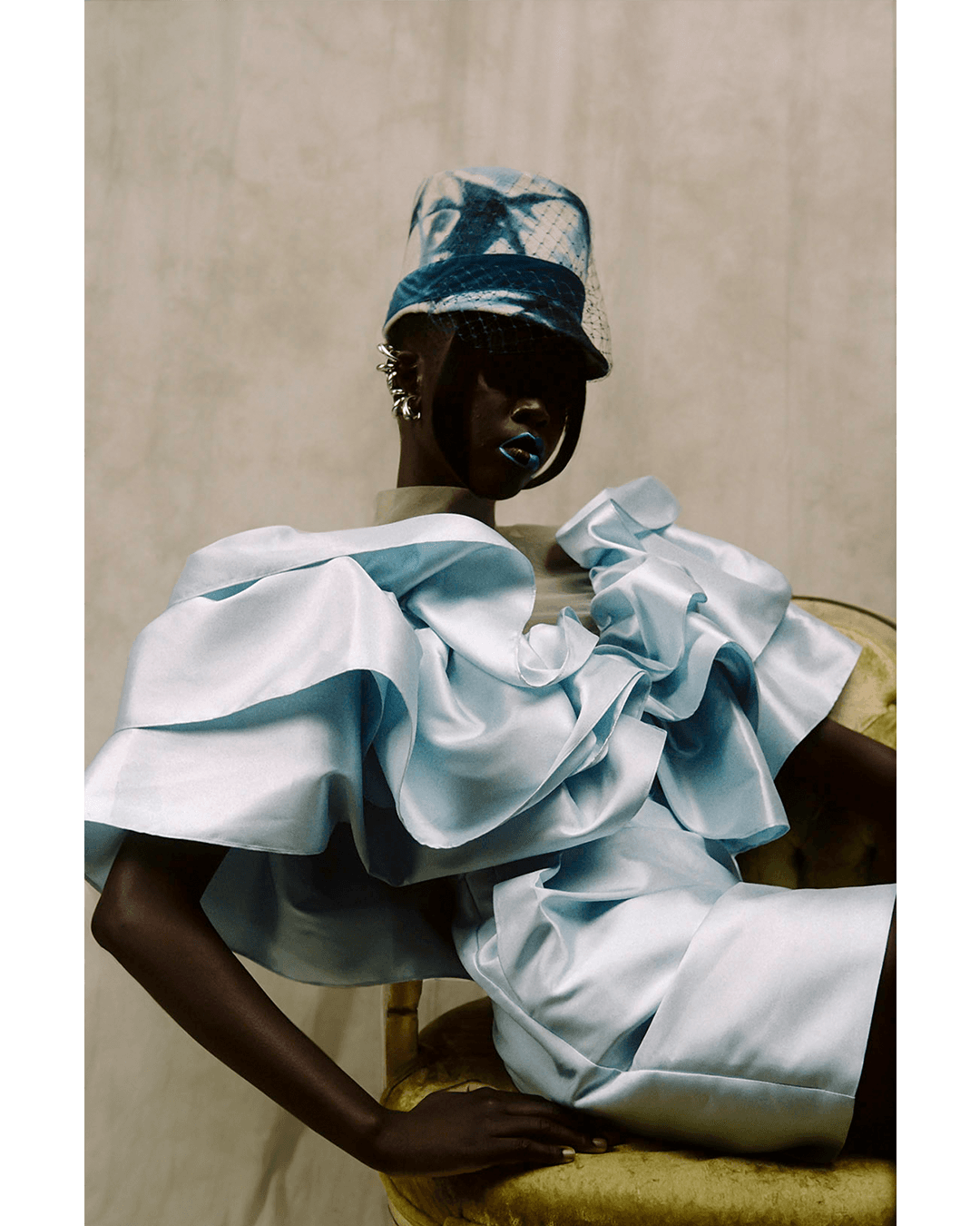 Clandestine — Look 11