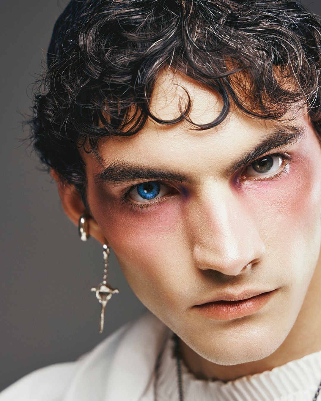 Through the eye of ice — Look 9