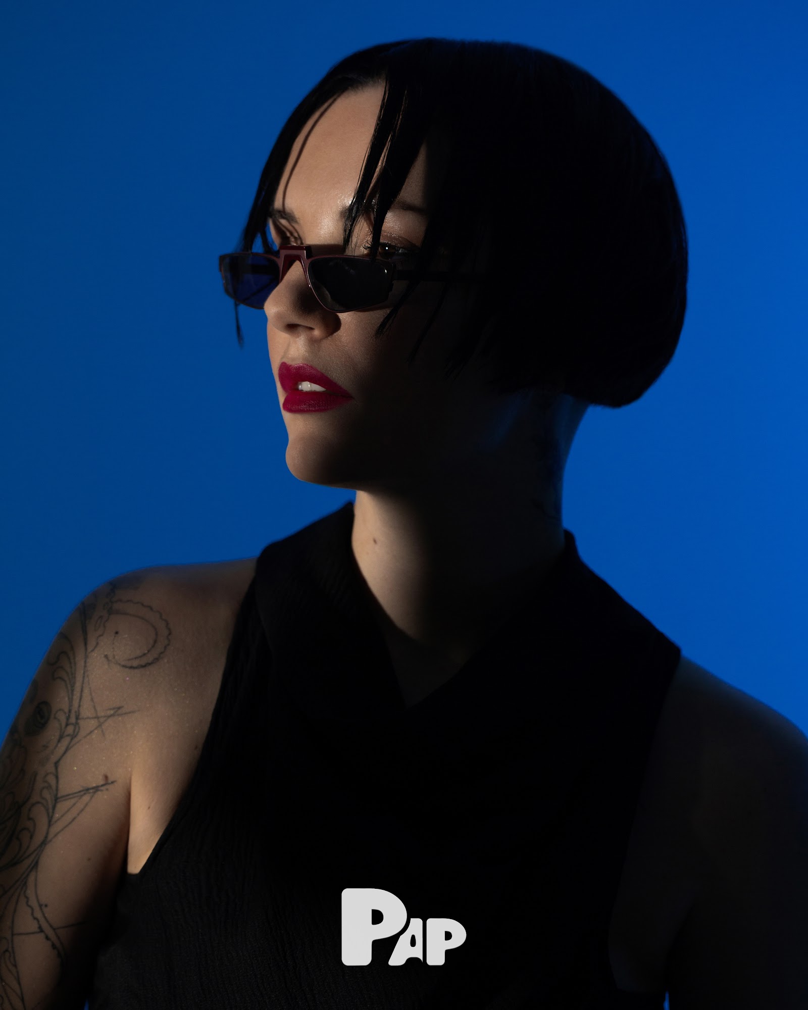 IN THE SPOTLIGHT — Look 5