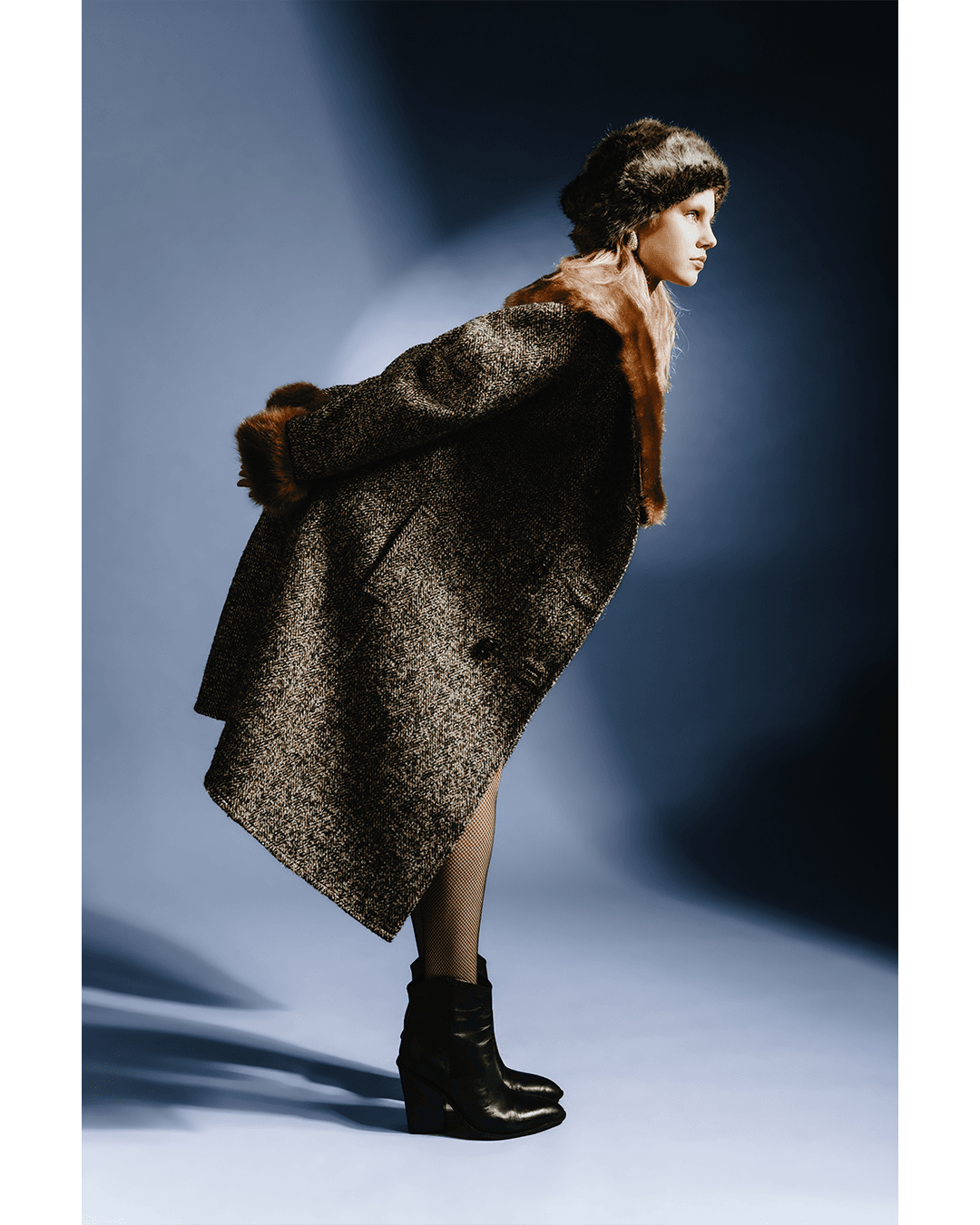 In her footsteps — Look 9
