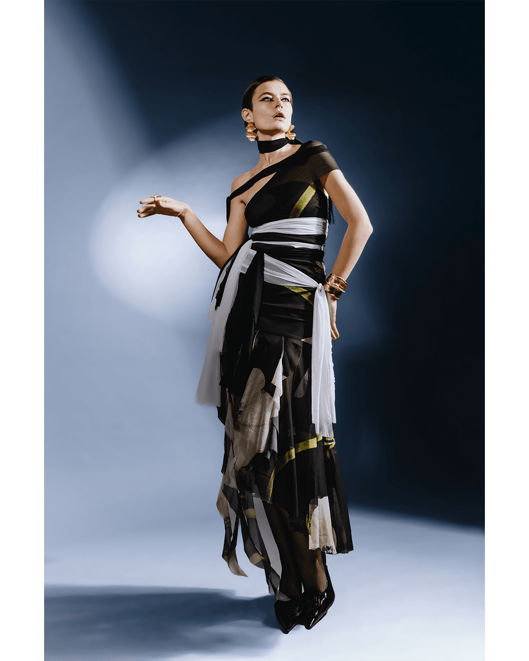 In her footsteps — Look 10