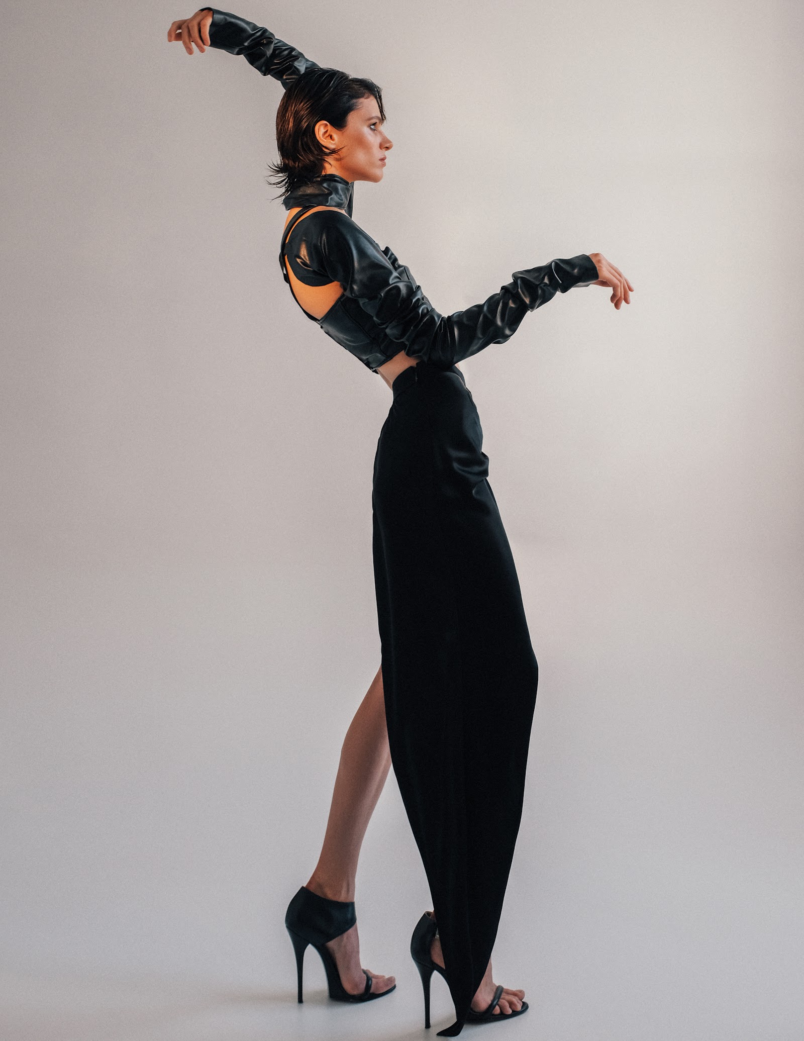 ANNAKIKI 20SS BACKSTAGE — Look 2