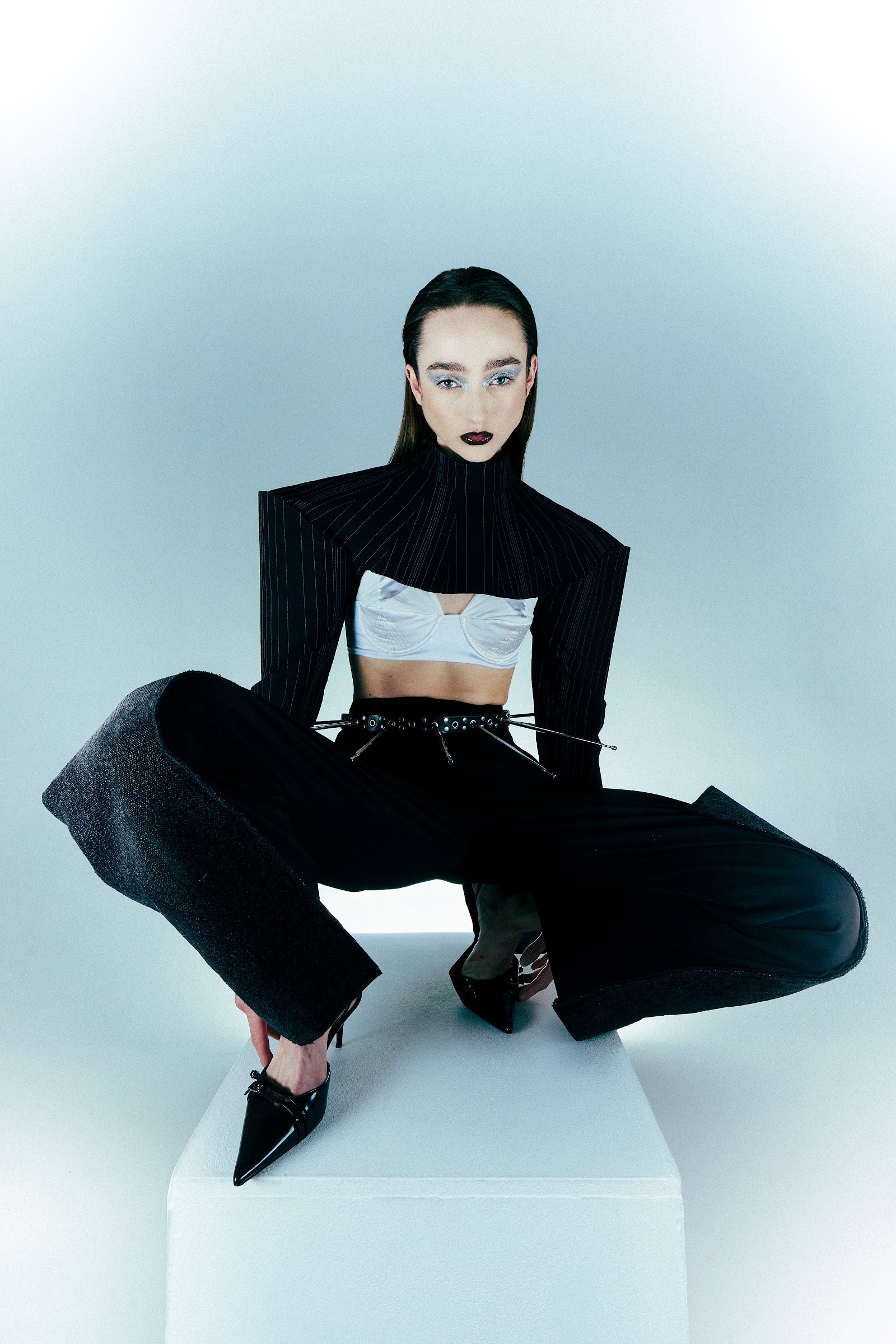 FROST — Look 11