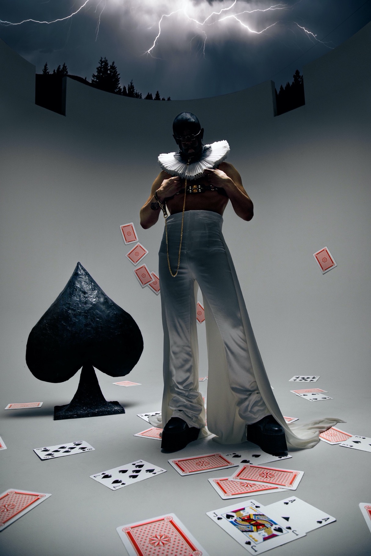 ALICE AU PAYS DES VICES — Look 12