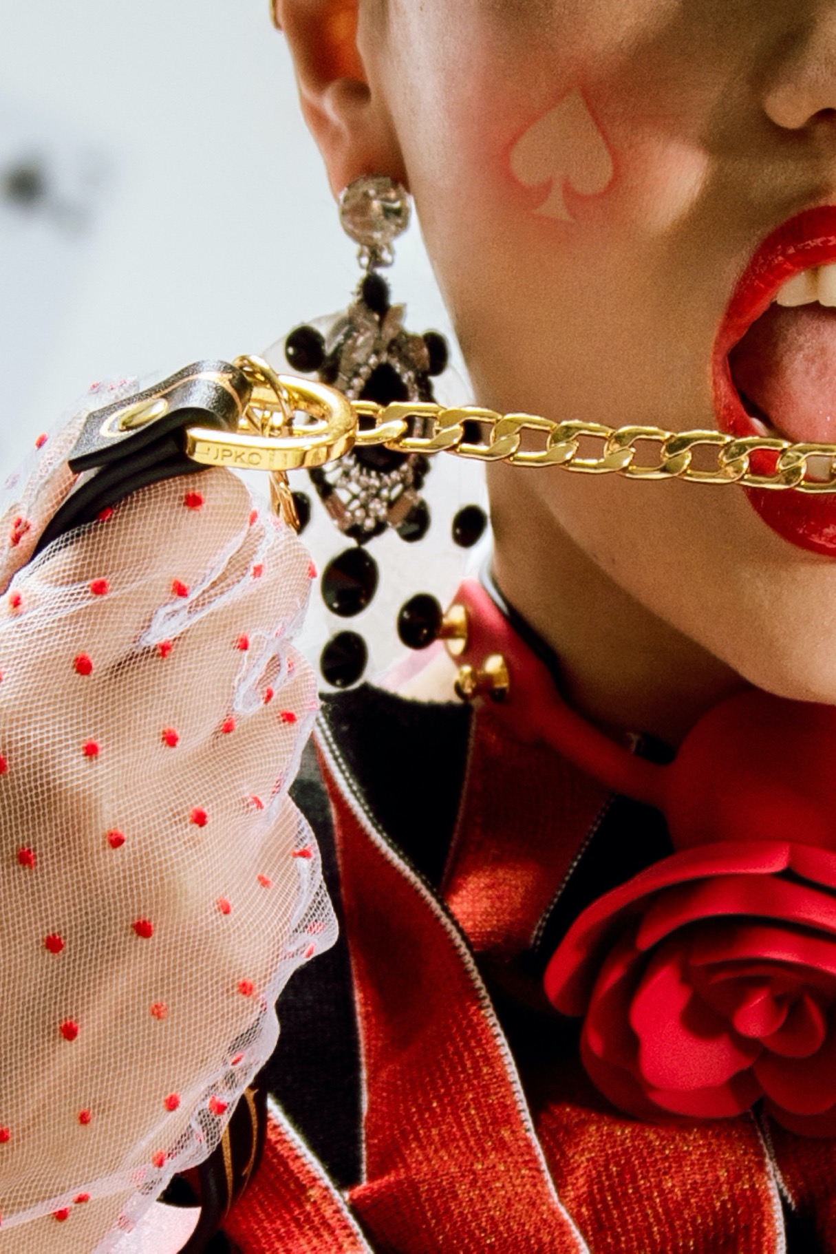 ALICE AU PAYS DES VICES — Look 15