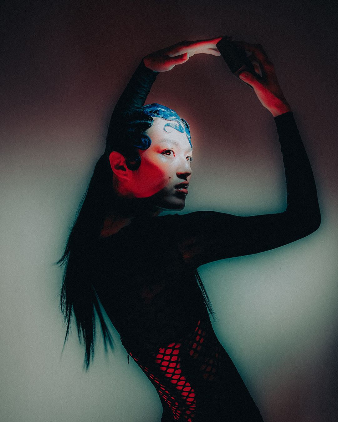 The Woman Who Fell To Earth — PAP Magazine editorial