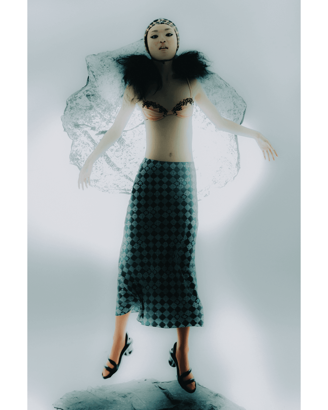 The Woman Who Fell To Earth — Look 17