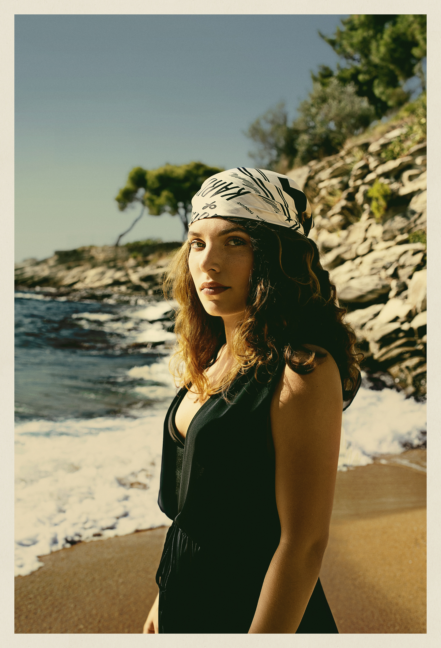 ON THE WATERS — Look 7