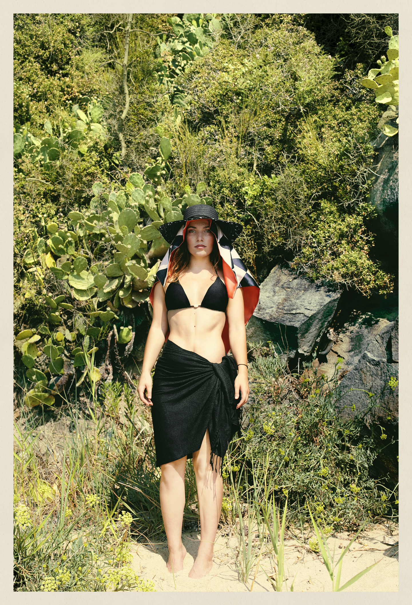 ON THE WATERS — Look 9