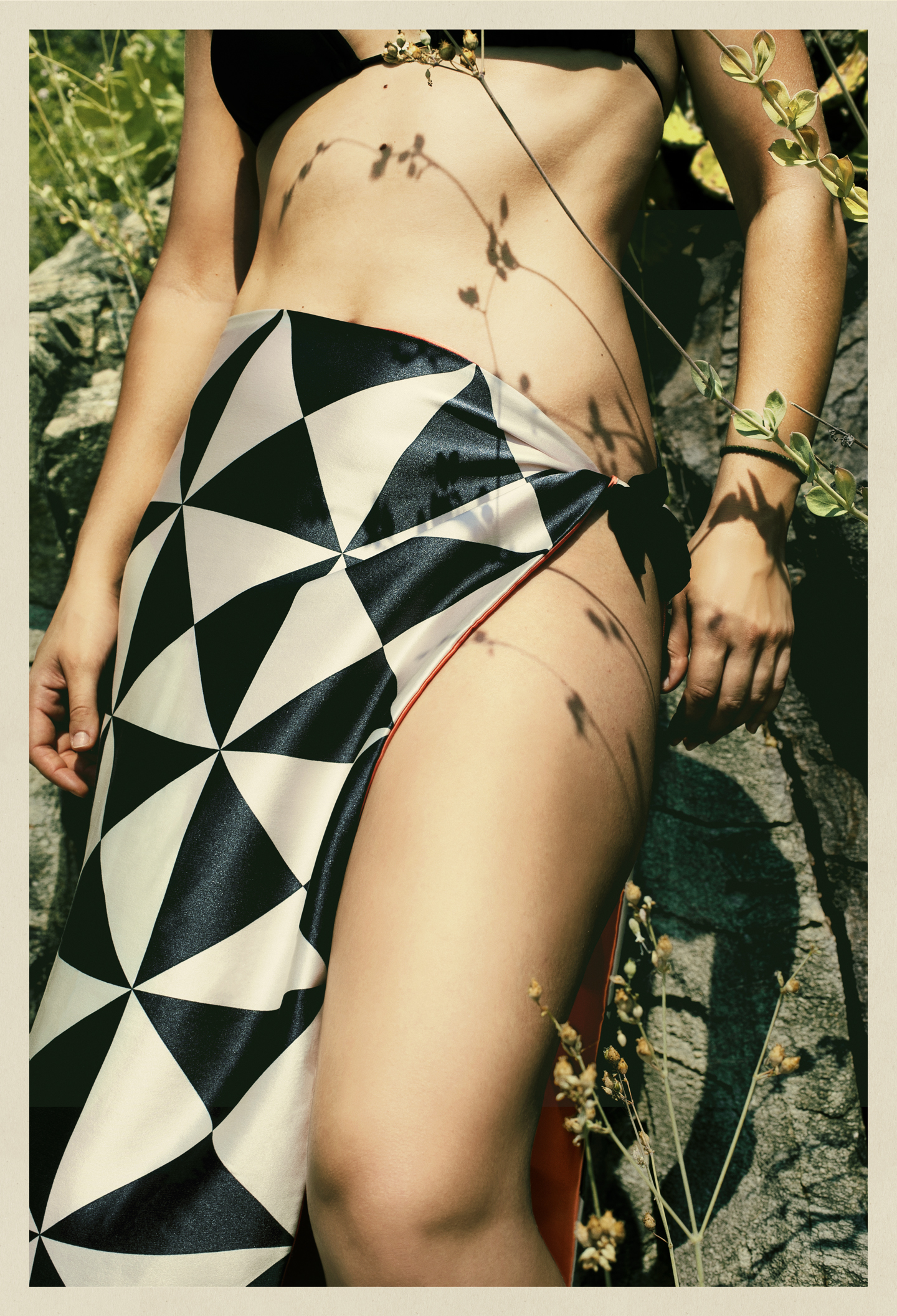 ON THE WATERS — Look 11