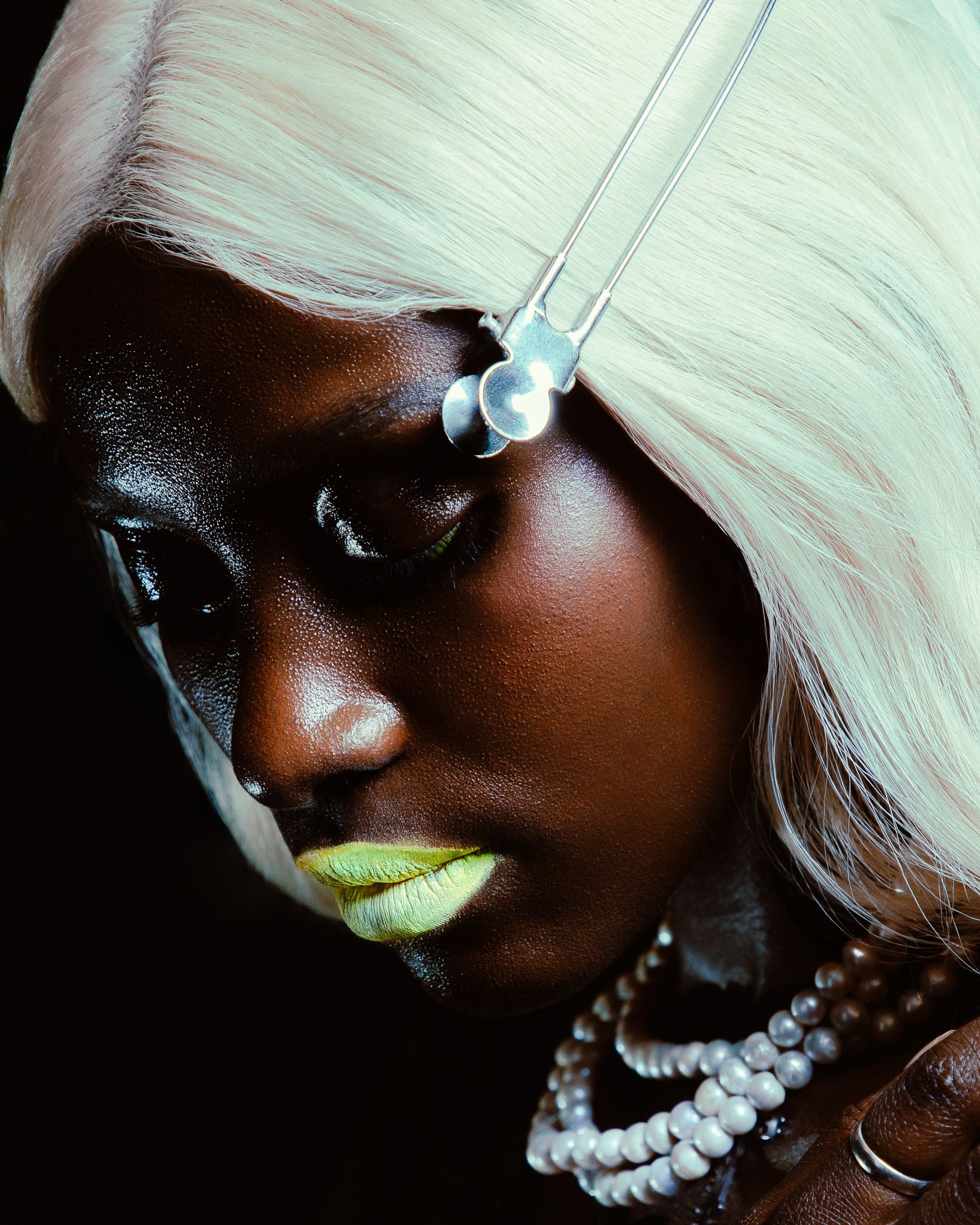 Voltage — Look 6