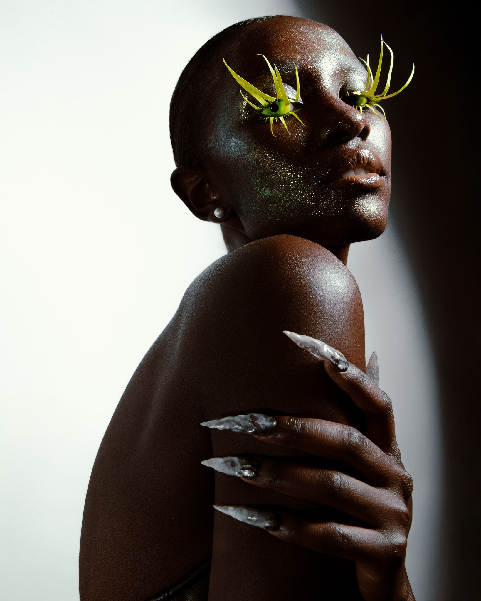 Voltage — Look 17