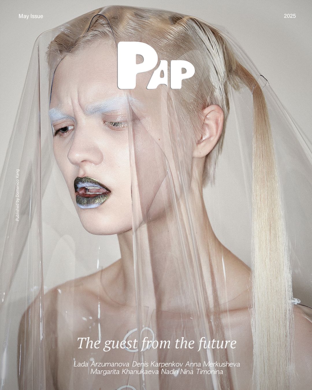 The guest from the future — Look 1