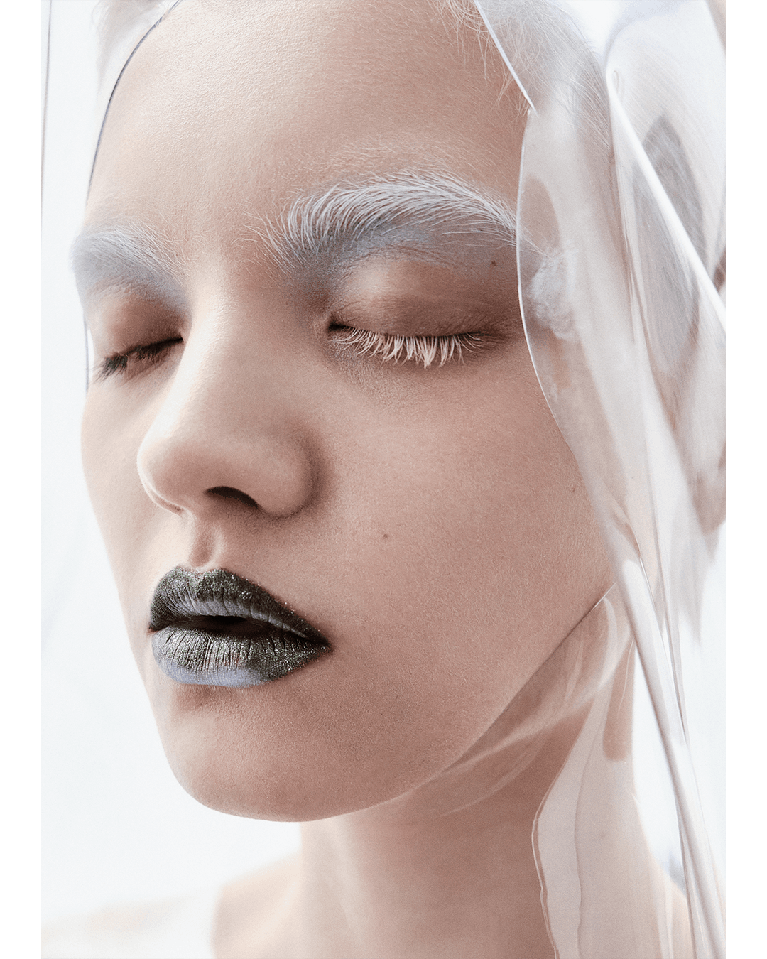 The guest from the future — Look 8