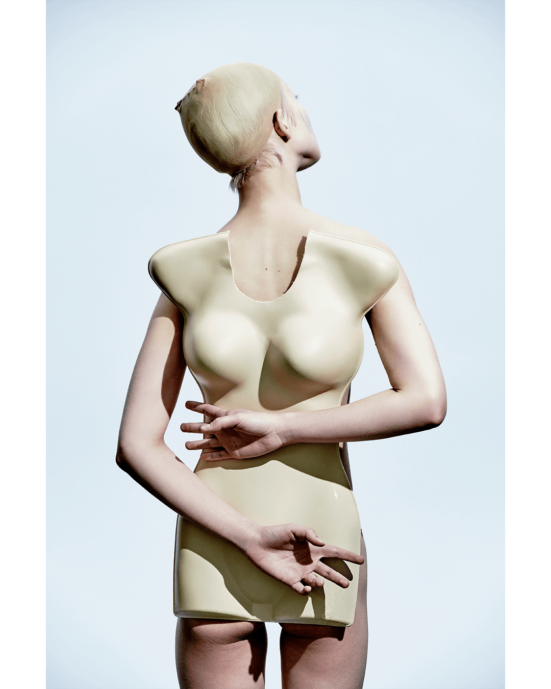 The guest from the future — Look 14