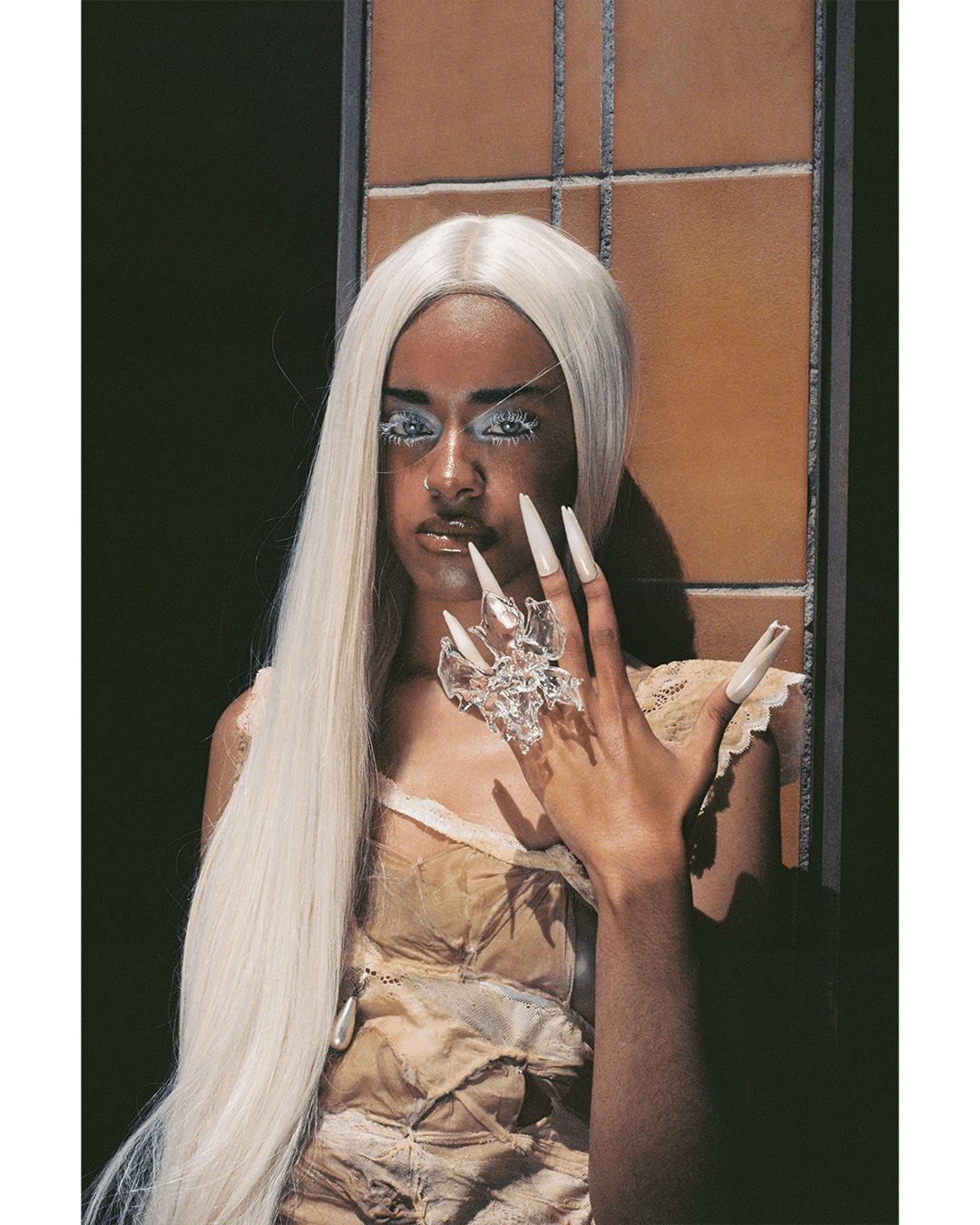 Hooked like a tattoo on the skin — Look 6