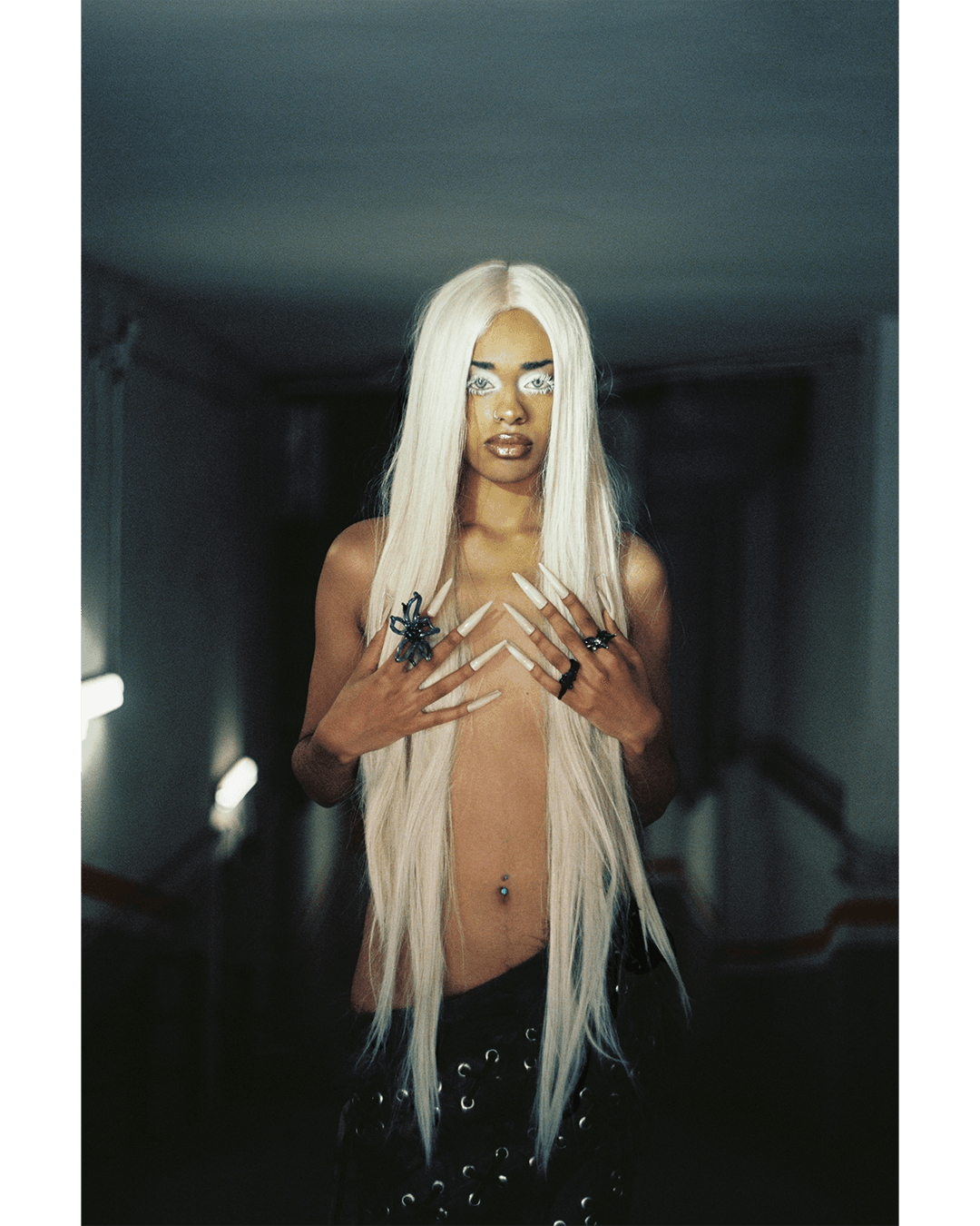 Hooked like a tattoo on the skin — Look 13