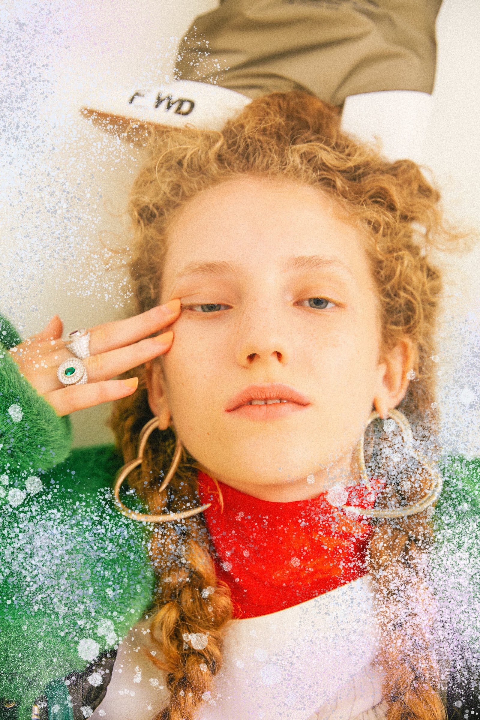 LONELINESS IS THE BEST HAPPINESS — Look 9