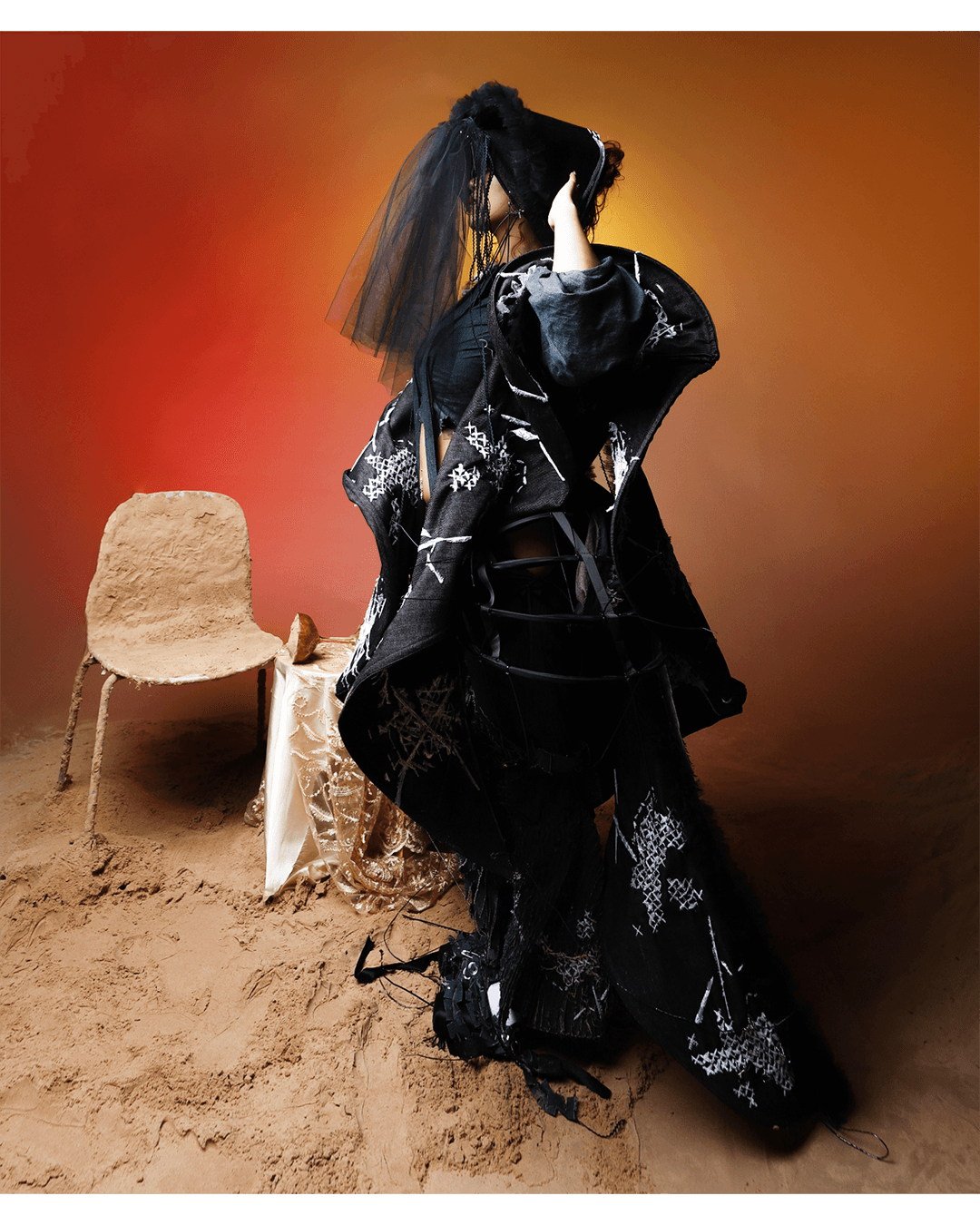 Dystopia — Look 19