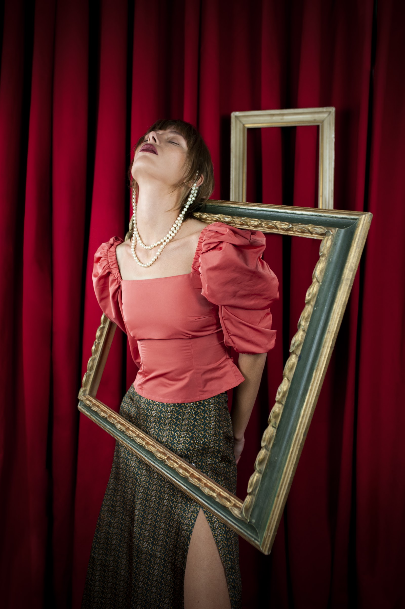 UNPLEASANTVILE — Look 3