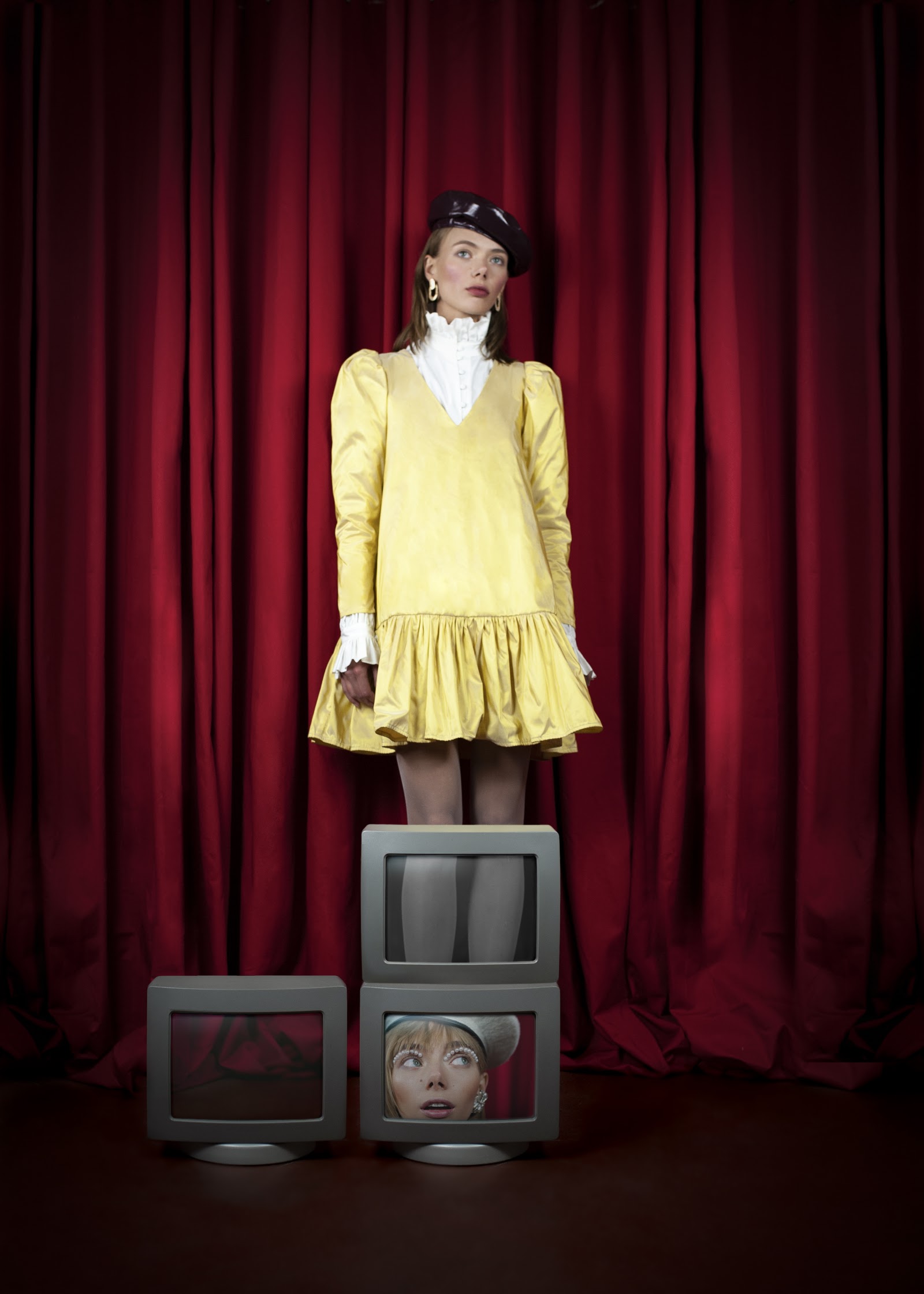 UNPLEASANTVILE — Look 10