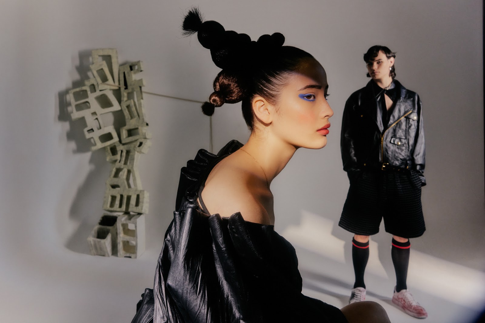 DISPLACED BOUNDARIES — Look 13