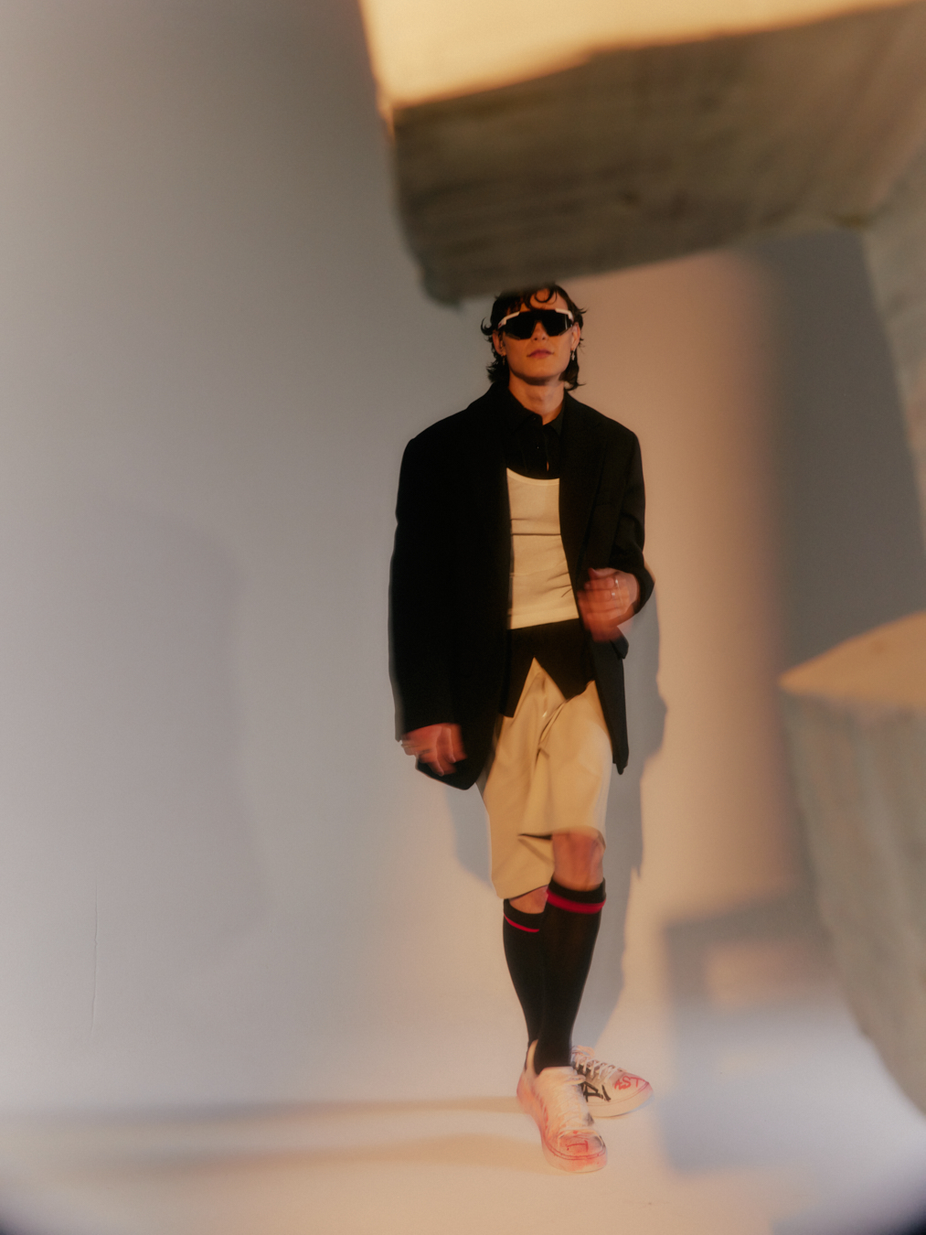 DISPLACED BOUNDARIES — Look 17