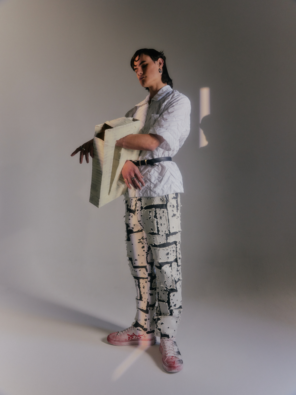 DISPLACED BOUNDARIES — Look 19