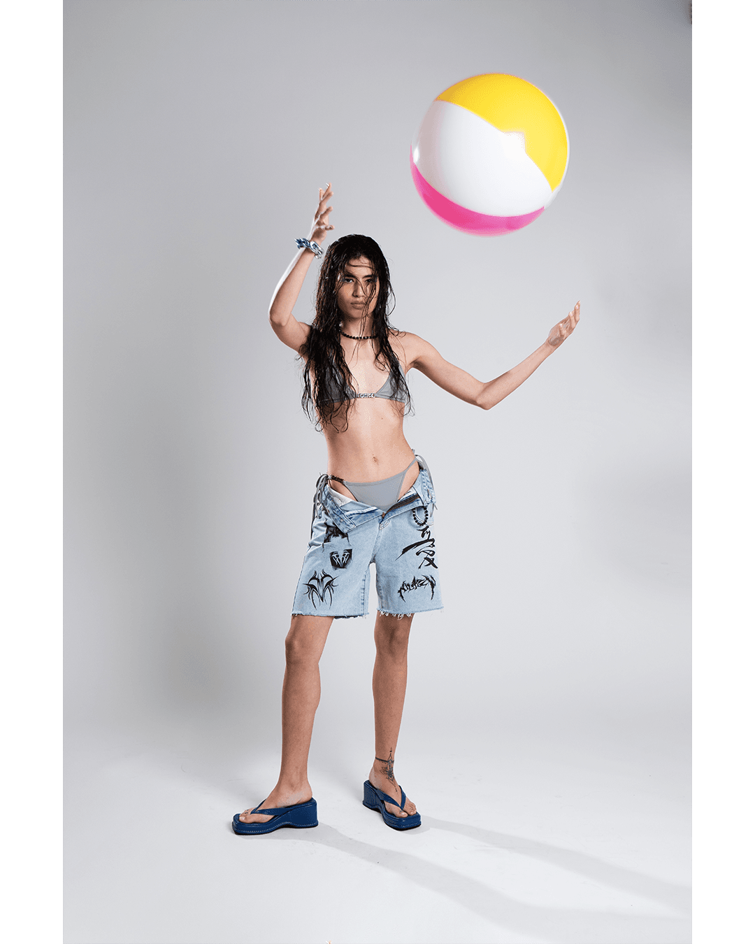 Digital Retromania — Look 6