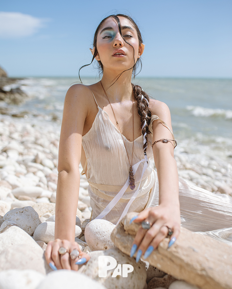 ELEMENTAL SPIRITS — Look 22