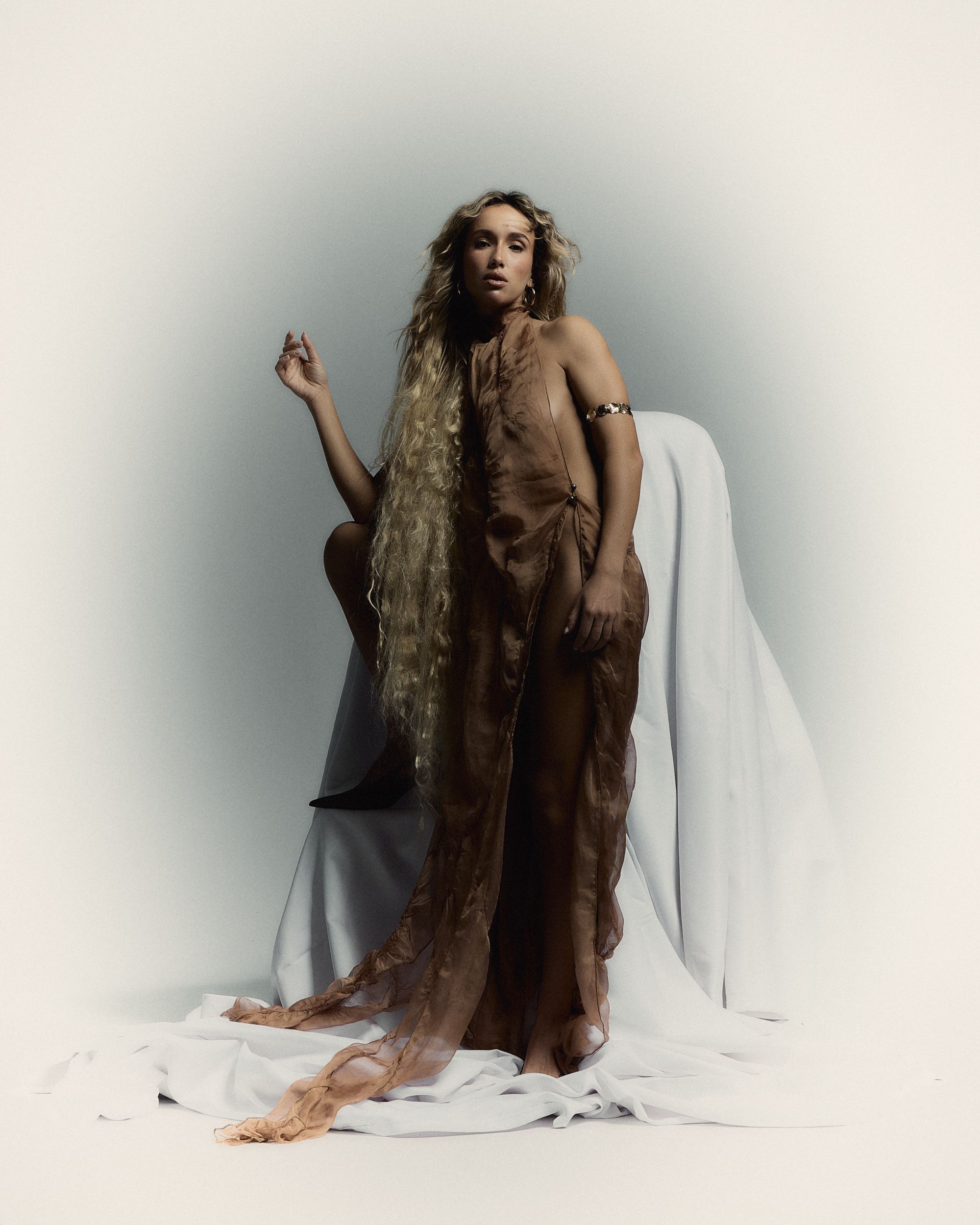 Her and The Hair — Look 4