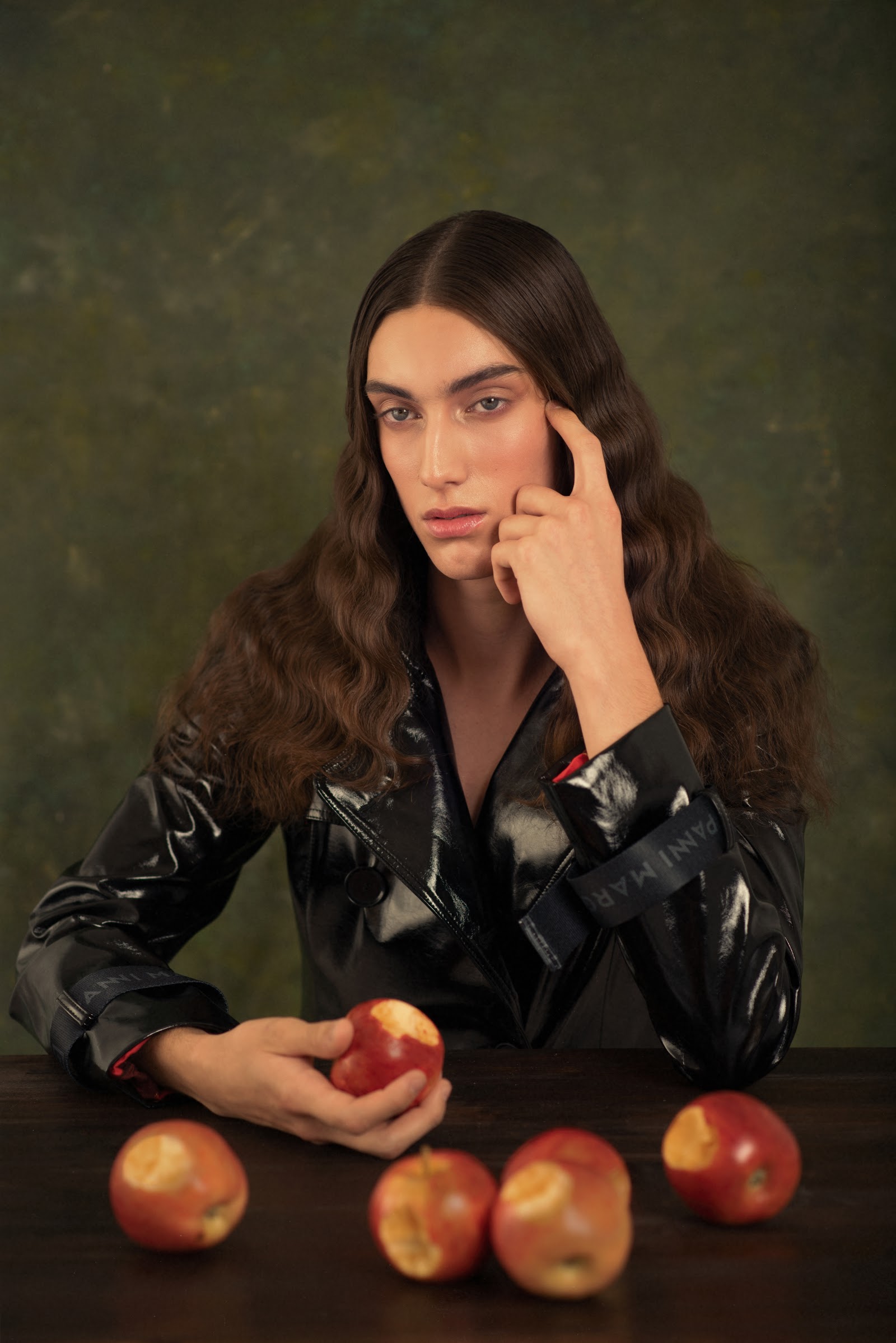 BAD HABITS — Look 5