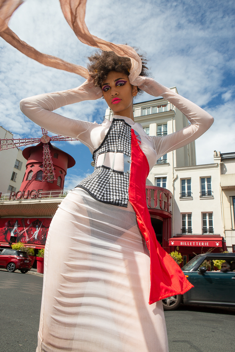 PARISIAN GIRL — Look 2