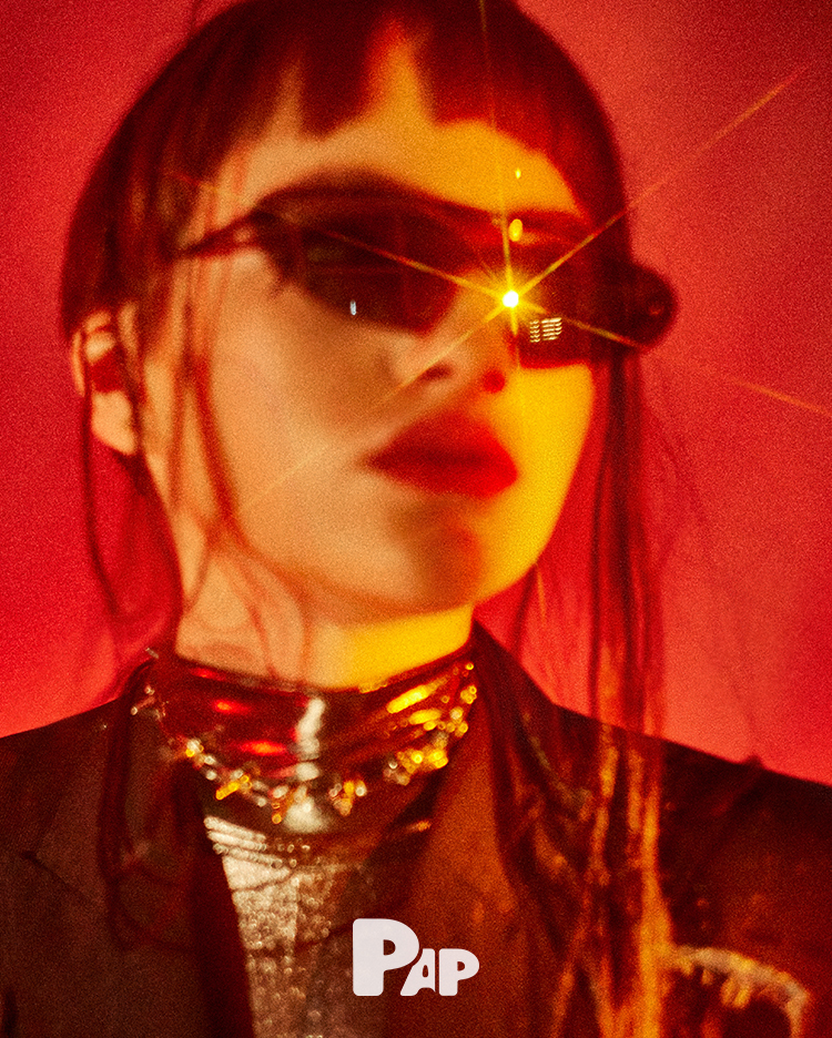 MISTRESS — Look 3