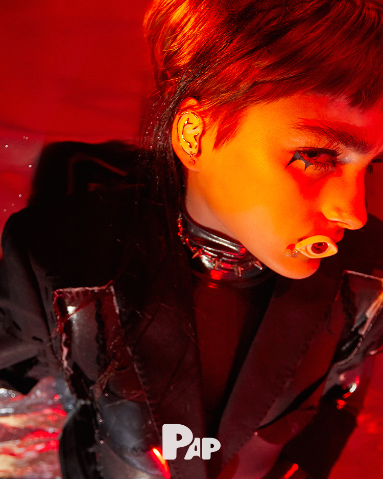 MISTRESS — Look 4