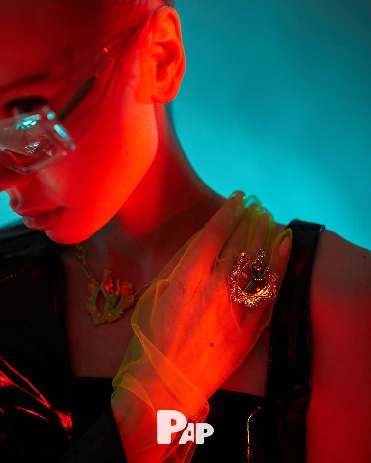 MISTRESS — Look 9