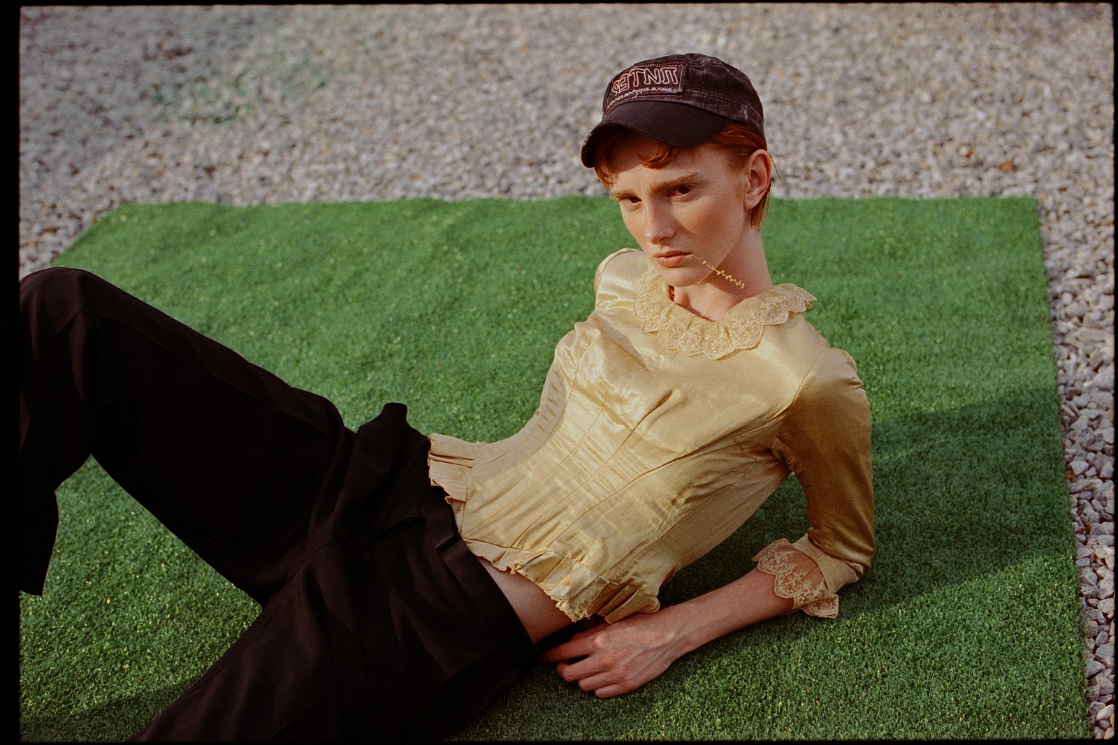 INNER TRAVEL — Look 12