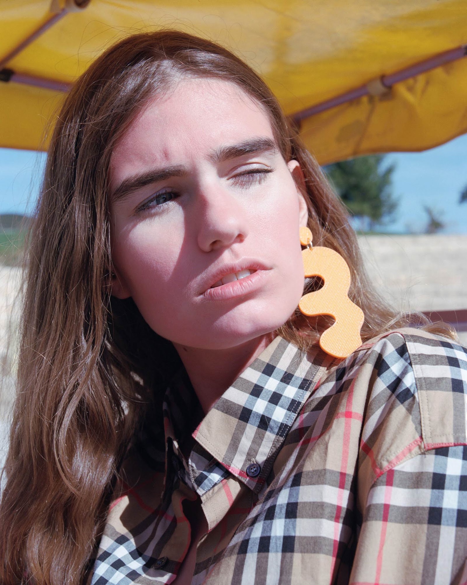 THE TOURIST — Look 13